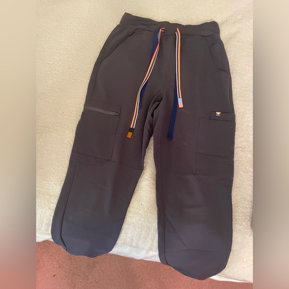 FIGS Scrubs Charcoal Gray & Pride Joggers XS Petite! 🌈